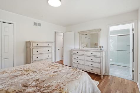 6212 Leonard Avenue Downers Grove IL 60516
