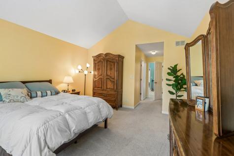 9038 Delphia Avenue Des Plaines IL 60016