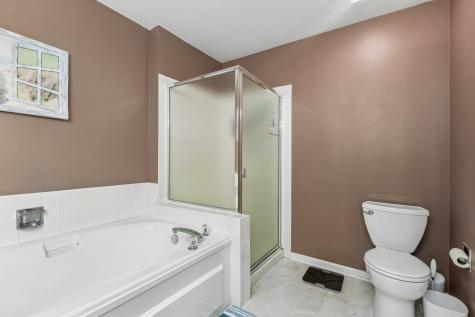 9038 Delphia Avenue Des Plaines IL 60016