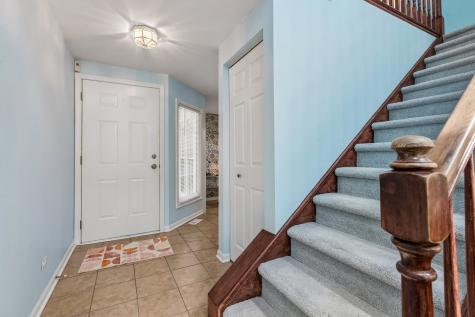 9038 Delphia Avenue Des Plaines IL 60016