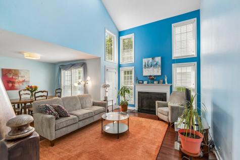 9038 Delphia Avenue Des Plaines IL 60016
