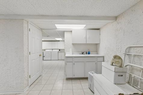 9038 Delphia Avenue Des Plaines IL 60016