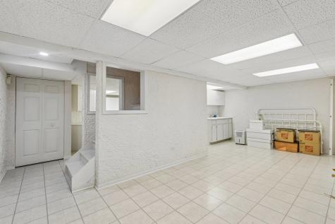 9038 Delphia Avenue Des Plaines IL 60016