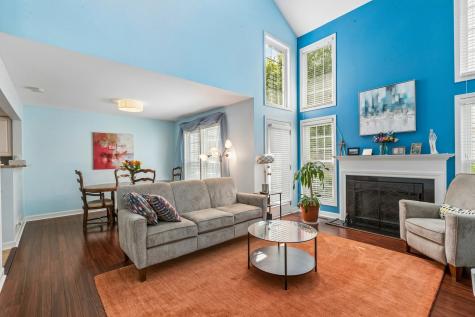 9038 Delphia Avenue Des Plaines IL 60016