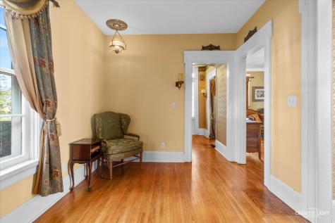 21 North Lincoln Street Batavia IL 60510