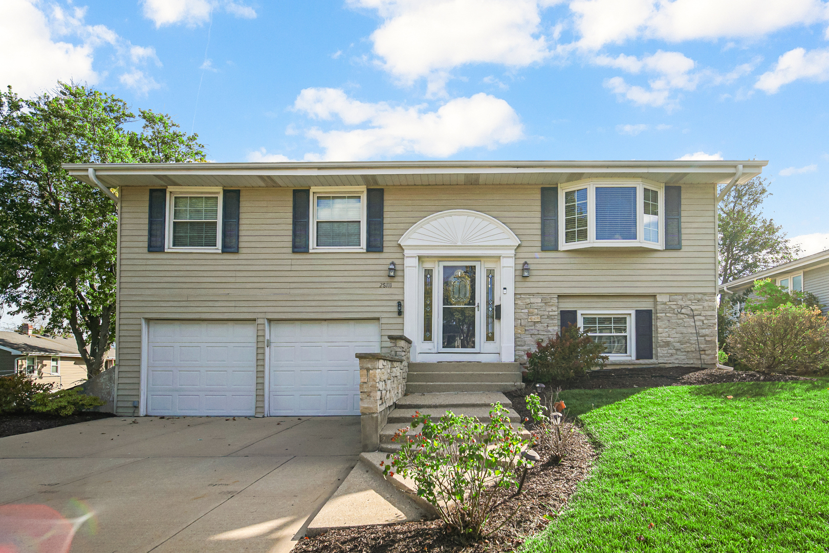 2S111 Churchill Lane Glen Ellyn IL 60137