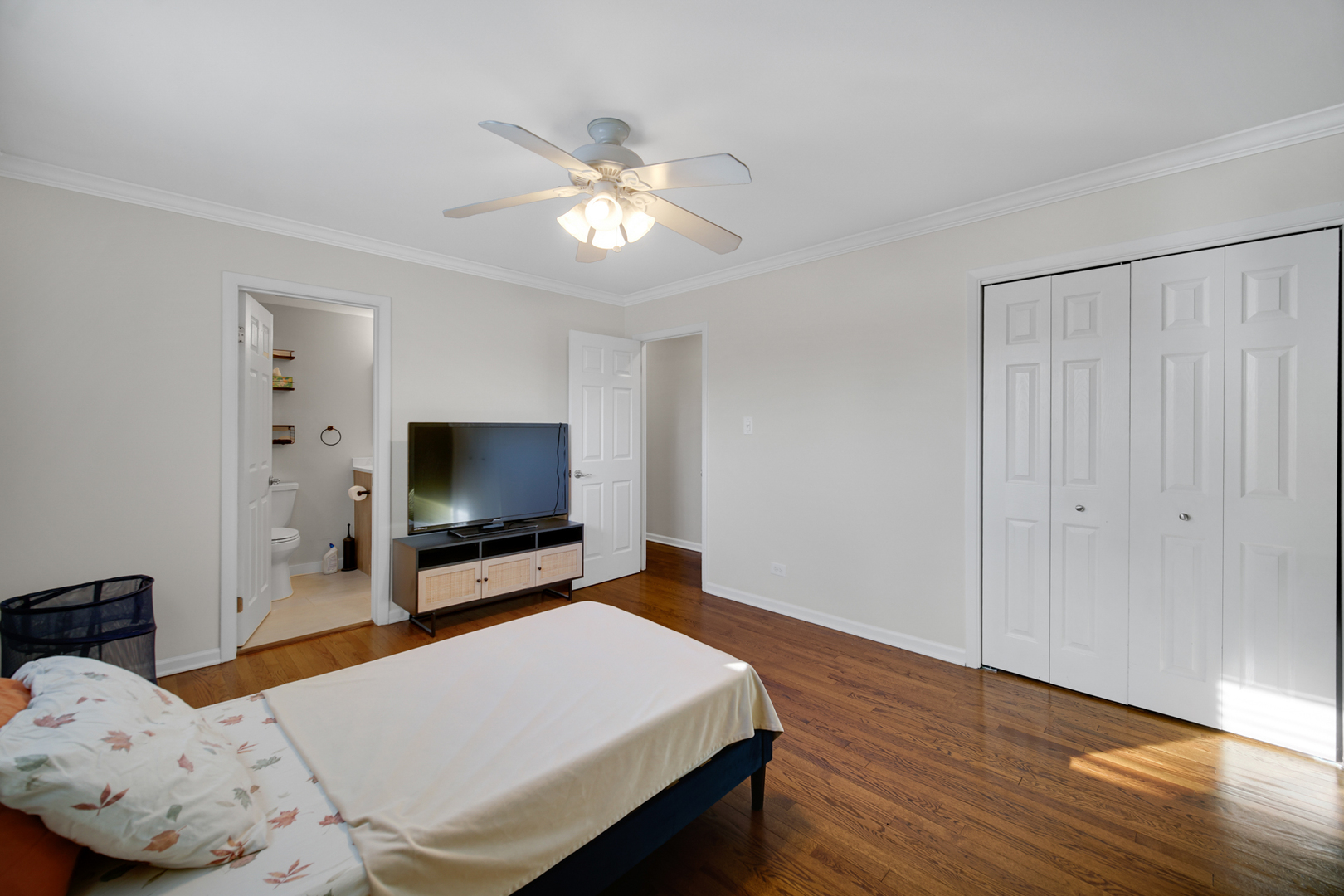 2S111 Churchill Lane Glen Ellyn IL 60137