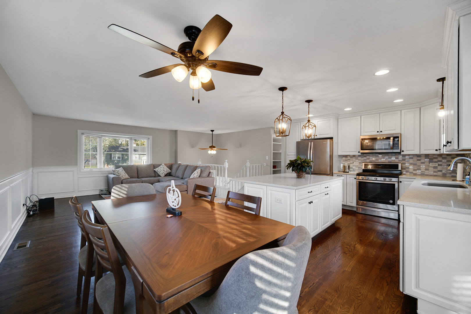 2S111 Churchill Lane Glen Ellyn IL 60137