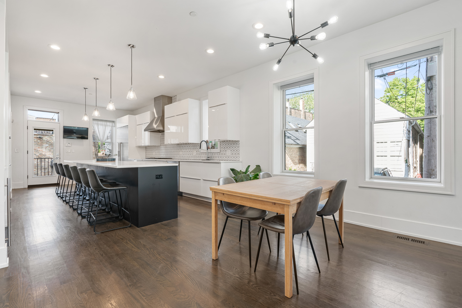 2312 West Charleston Street Chicago IL 60647