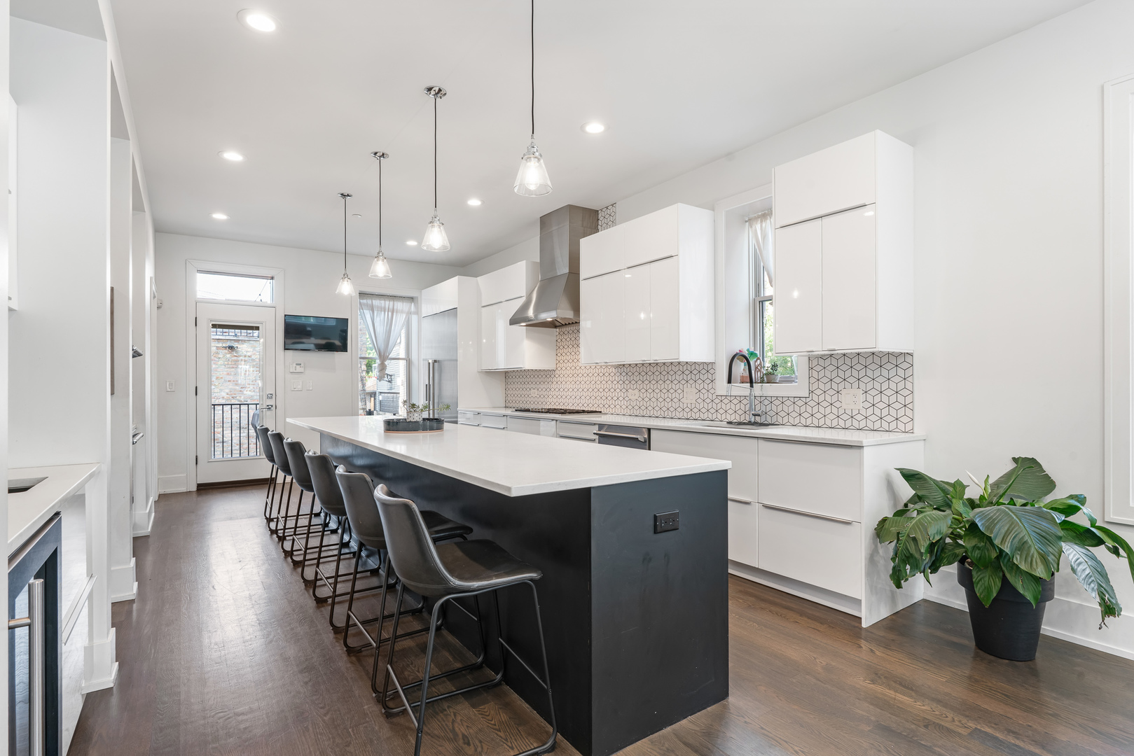 2312 West Charleston Street Chicago IL 60647