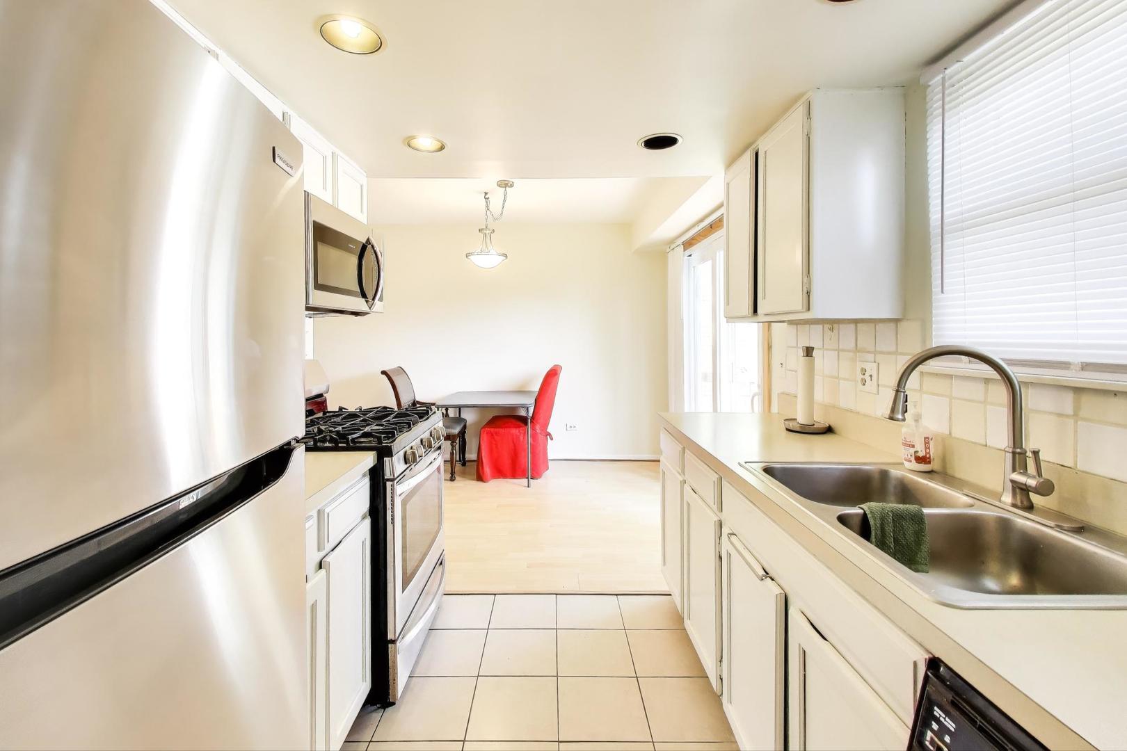 1018 Pheasant Run Lane Aurora IL 60504