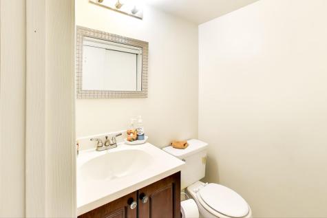 1018 Pheasant Run Lane Aurora IL 60504