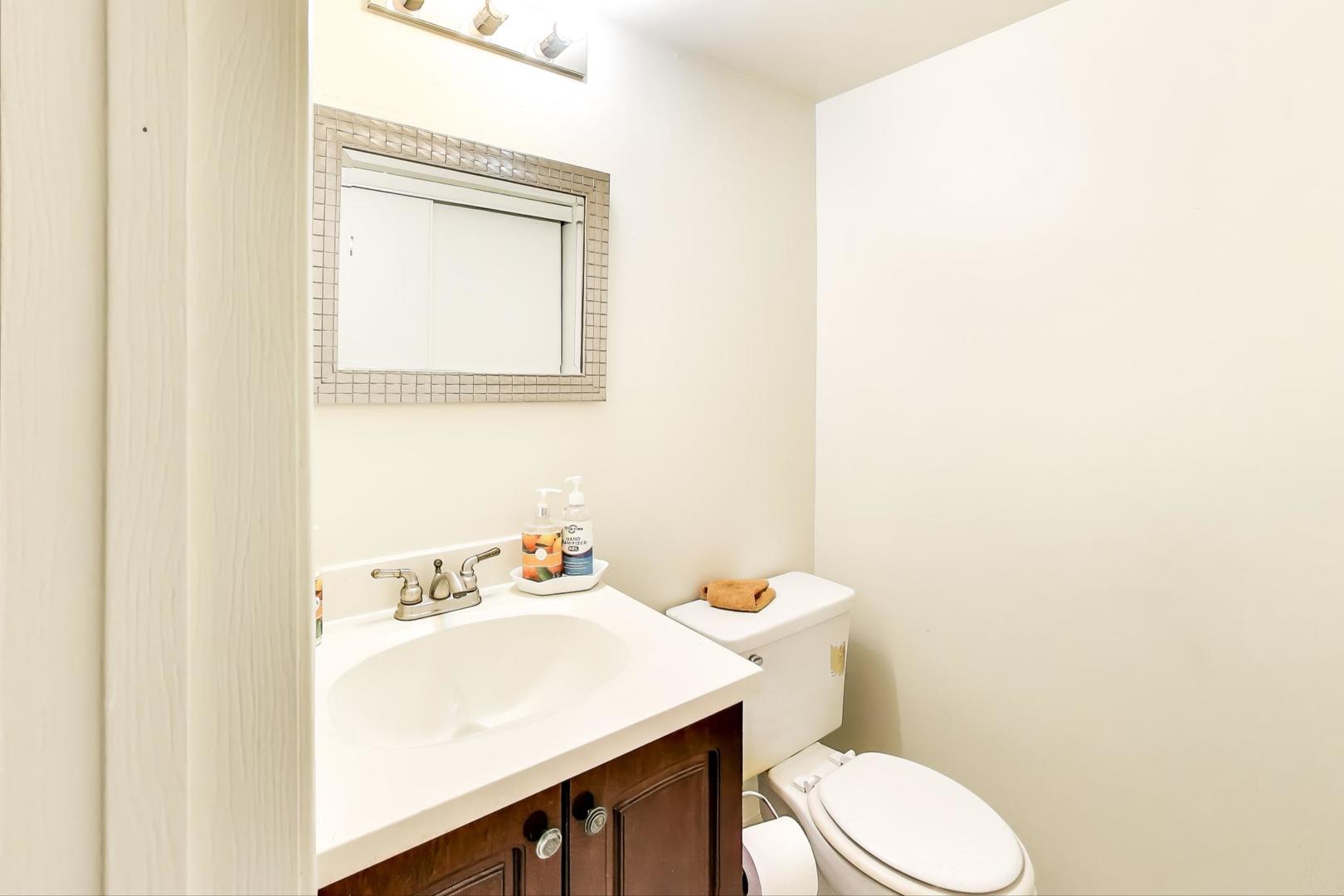 1018 Pheasant Run Lane Aurora IL 60504