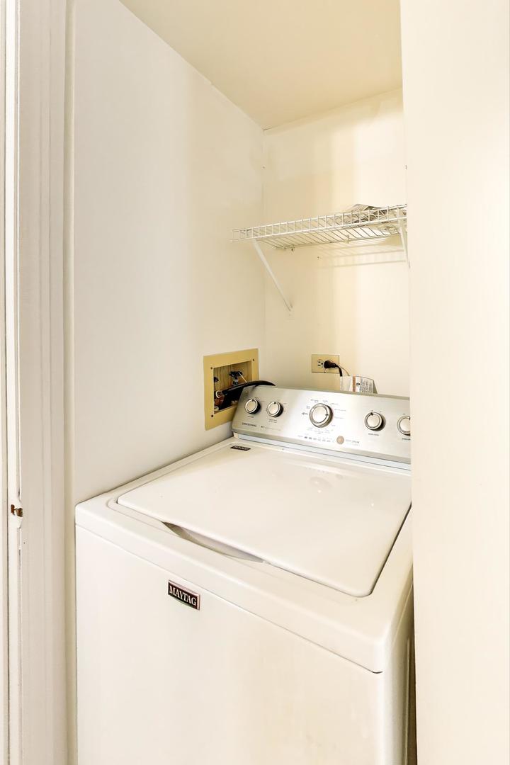 1018 Pheasant Run Lane Aurora IL 60504