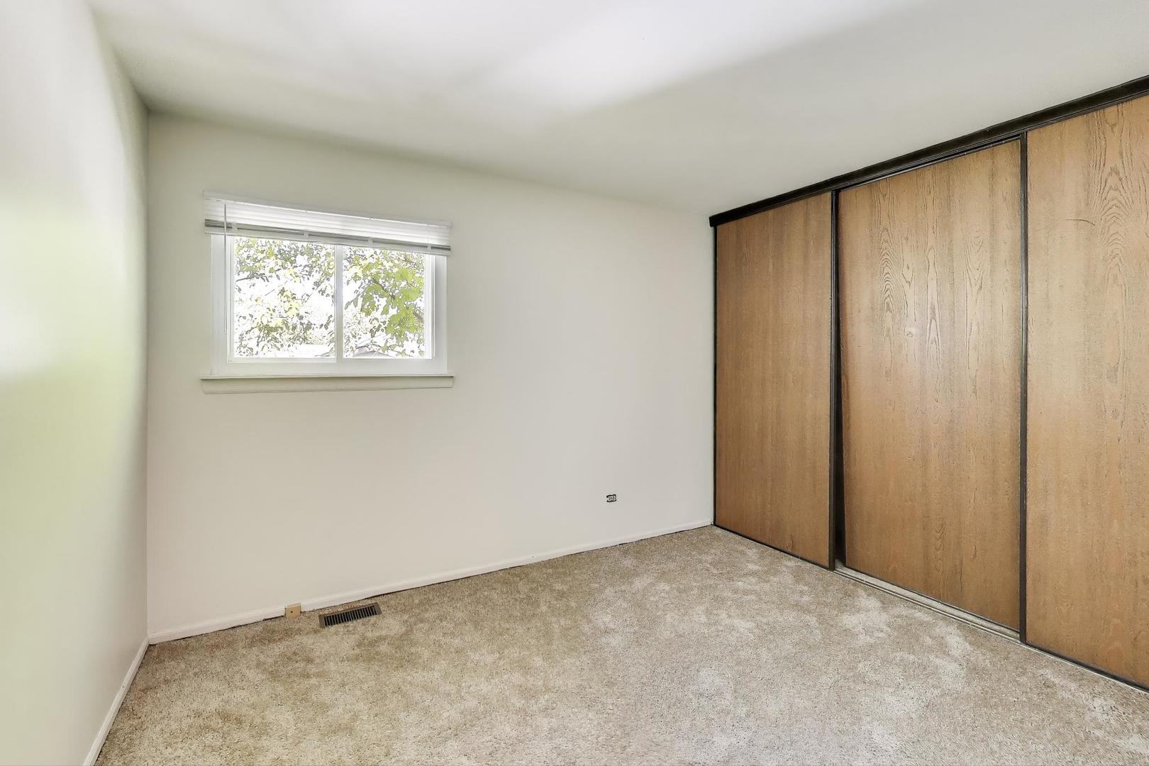 1018 Pheasant Run Lane Aurora IL 60504