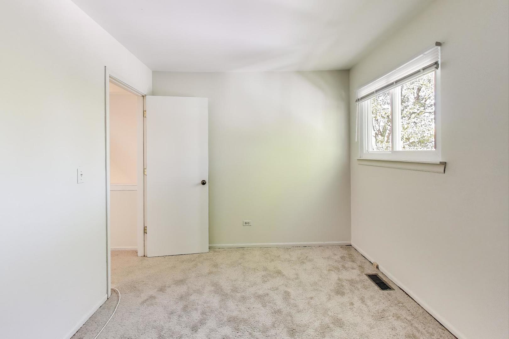 1018 Pheasant Run Lane Aurora IL 60504