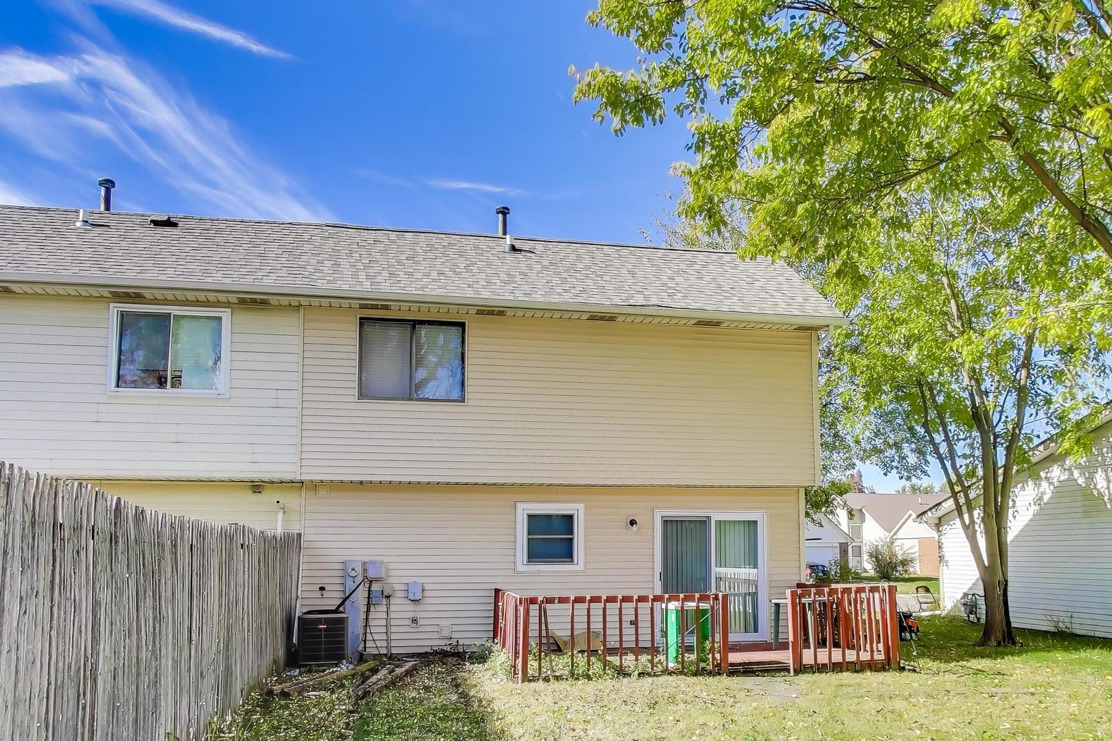 1018 Pheasant Run Lane Aurora IL 60504