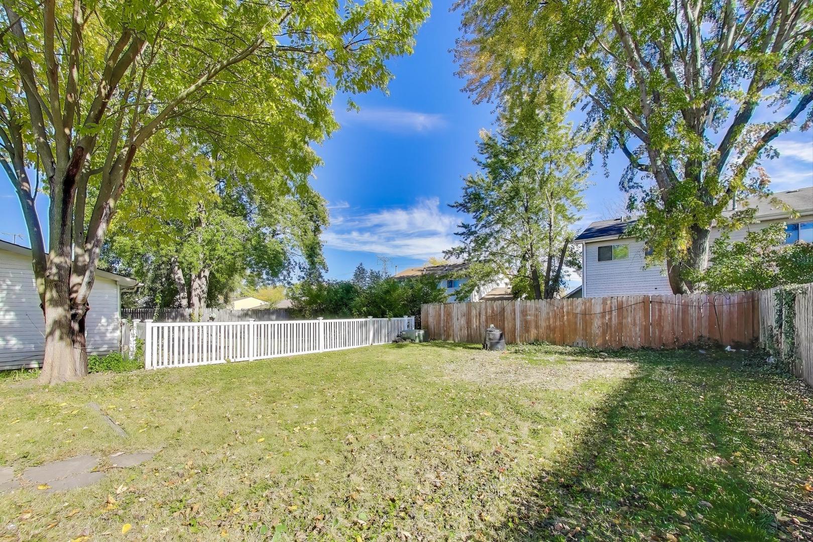 1018 Pheasant Run Lane Aurora IL 60504