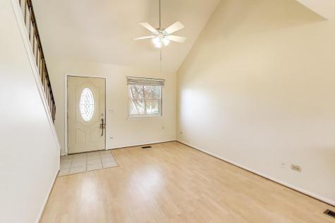 1018 Pheasant Run Lane Aurora IL 60504