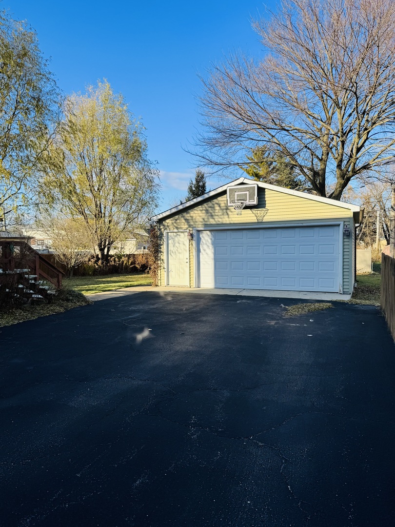 416 East North Broadway Street Lombard IL 60148