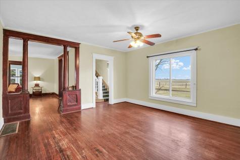 525 County Road 2400 E Broadlands IL 61816