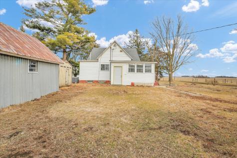 525 County Road 2400 E Broadlands IL 61816