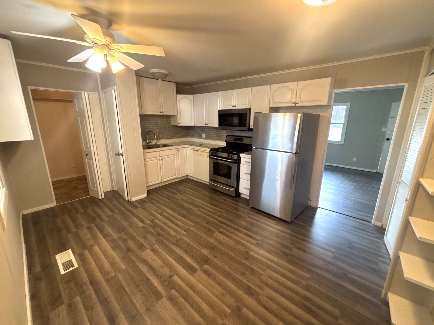 826 South Main Street Lombard IL 60148