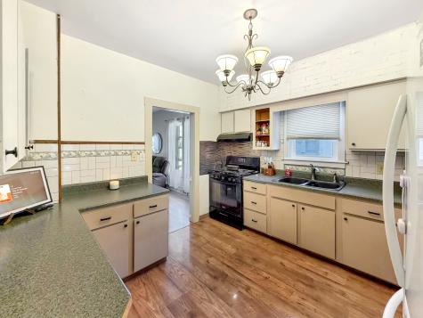 1258 South Blackhawk Avenue Freeport IL 61032