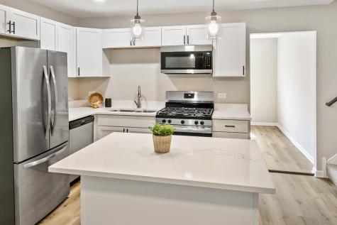 936 East 170th Street South Holland IL 60473