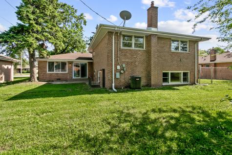 936 East 170th Street South Holland IL 60473