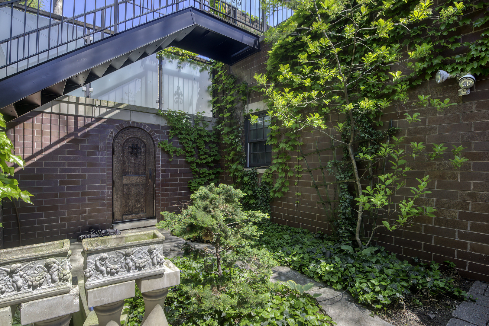 2743 North Dayton Street Chicago IL 60614