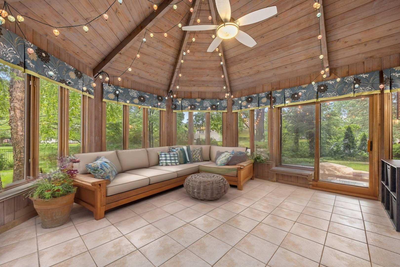 2734 Alyssa Drive Naperville IL 60565