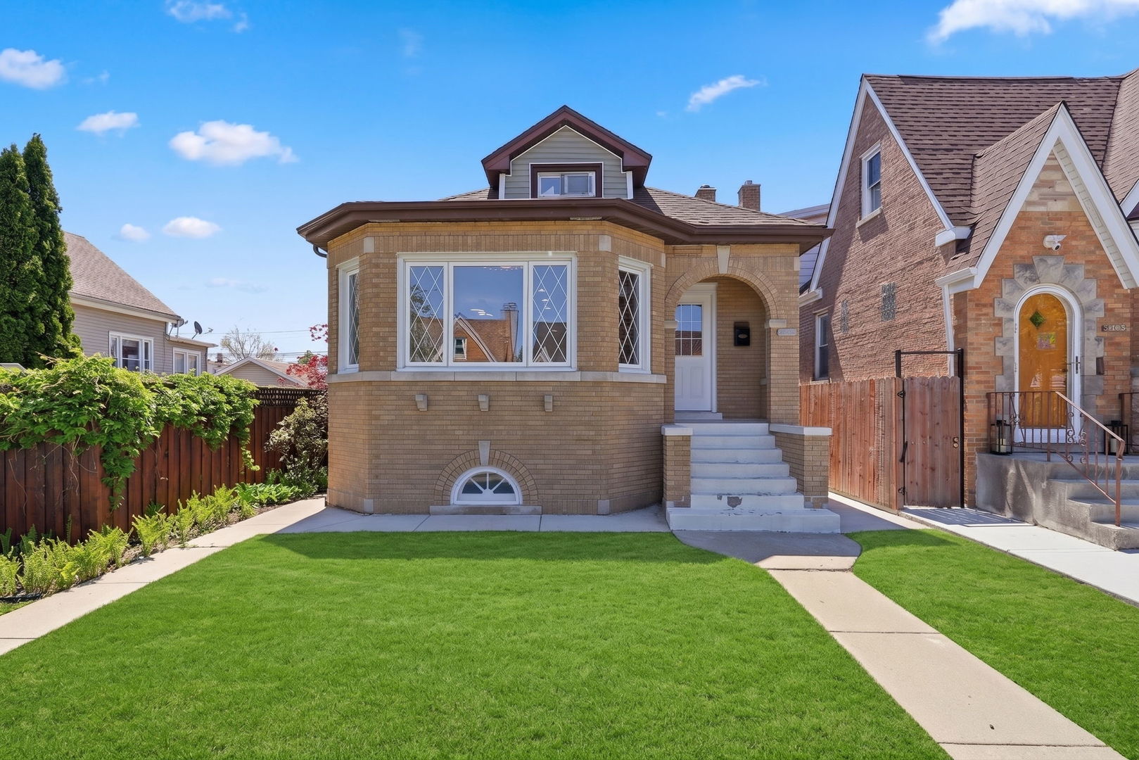 5853 West Newport Avenue Chicago IL 60634
