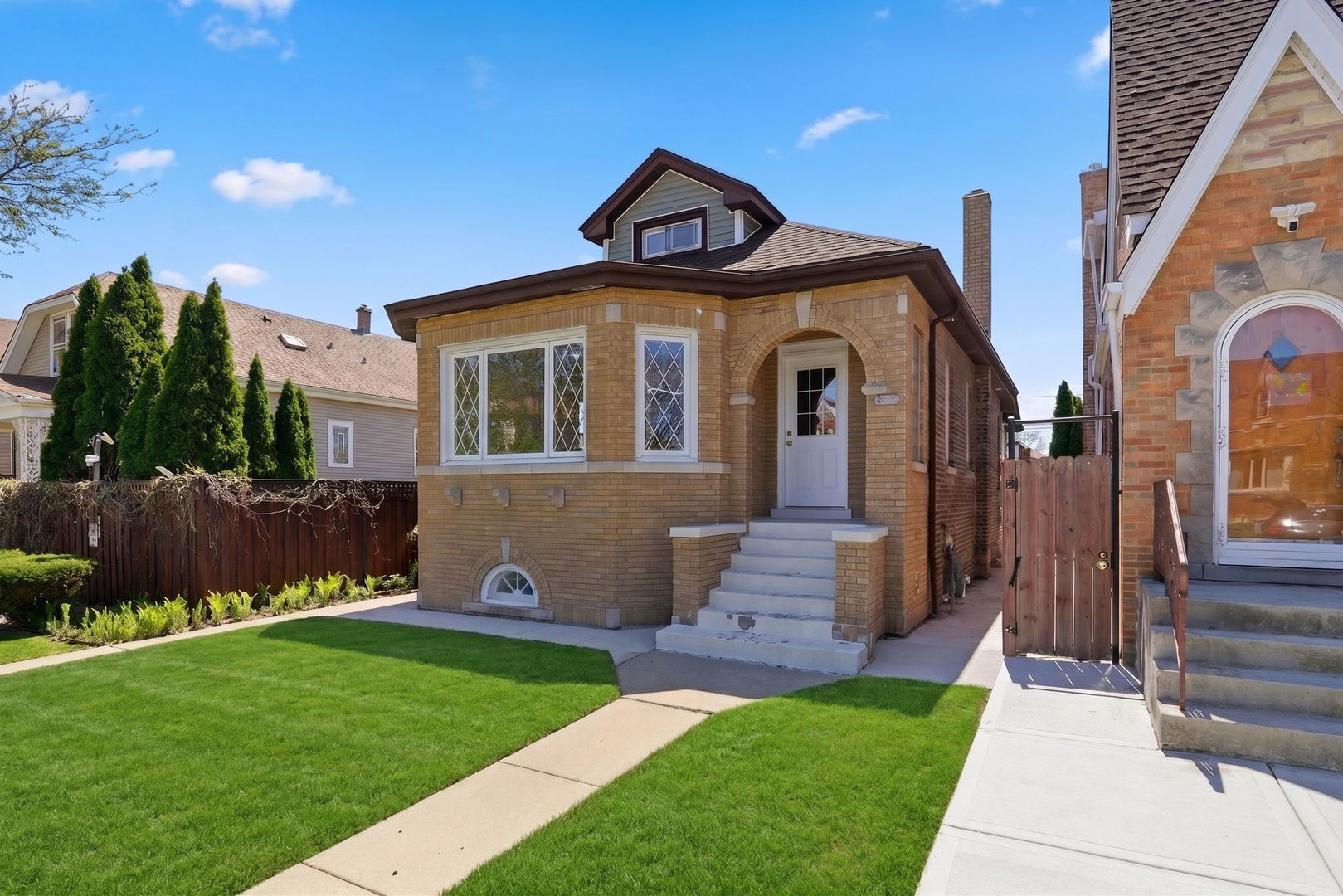 5853 West Newport Avenue Chicago IL 60634