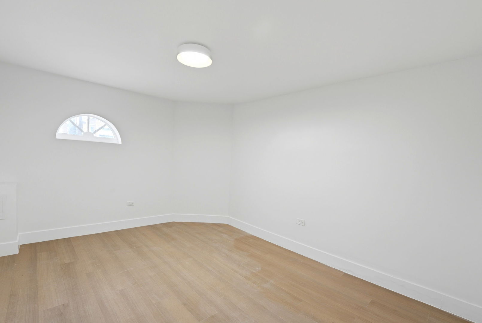 5853 West Newport Avenue Chicago IL 60634