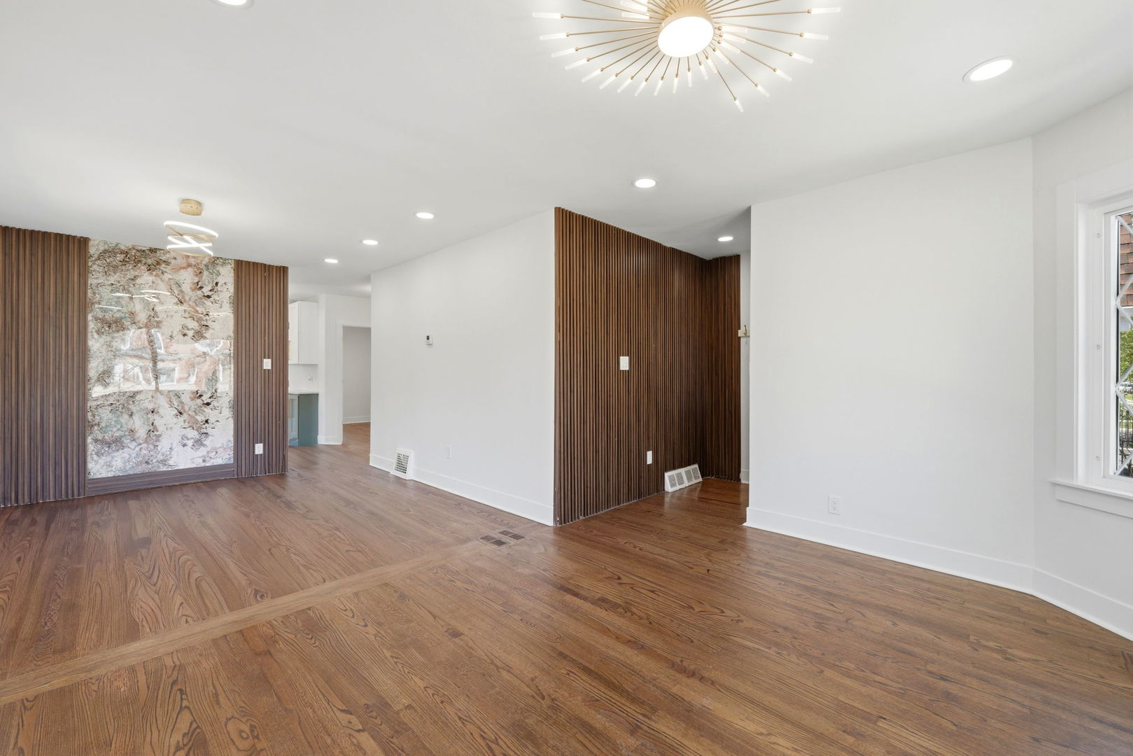 5853 West Newport Avenue Chicago IL 60634