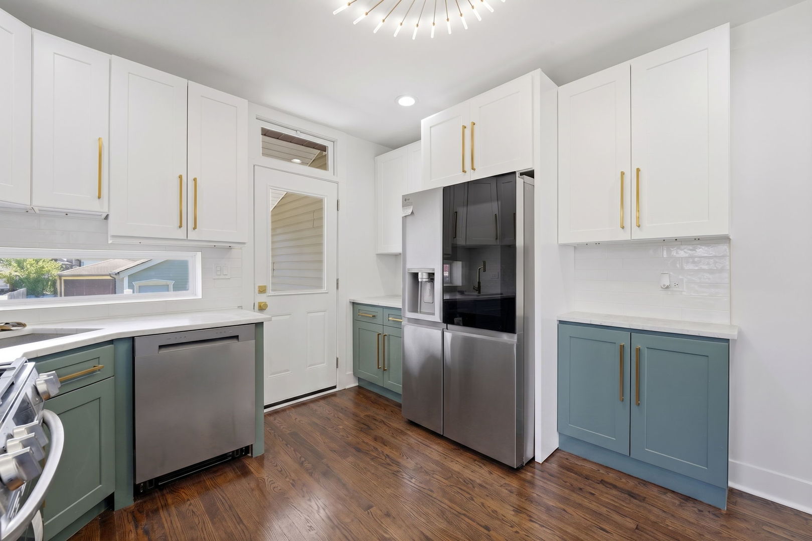 5853 West Newport Avenue Chicago IL 60634