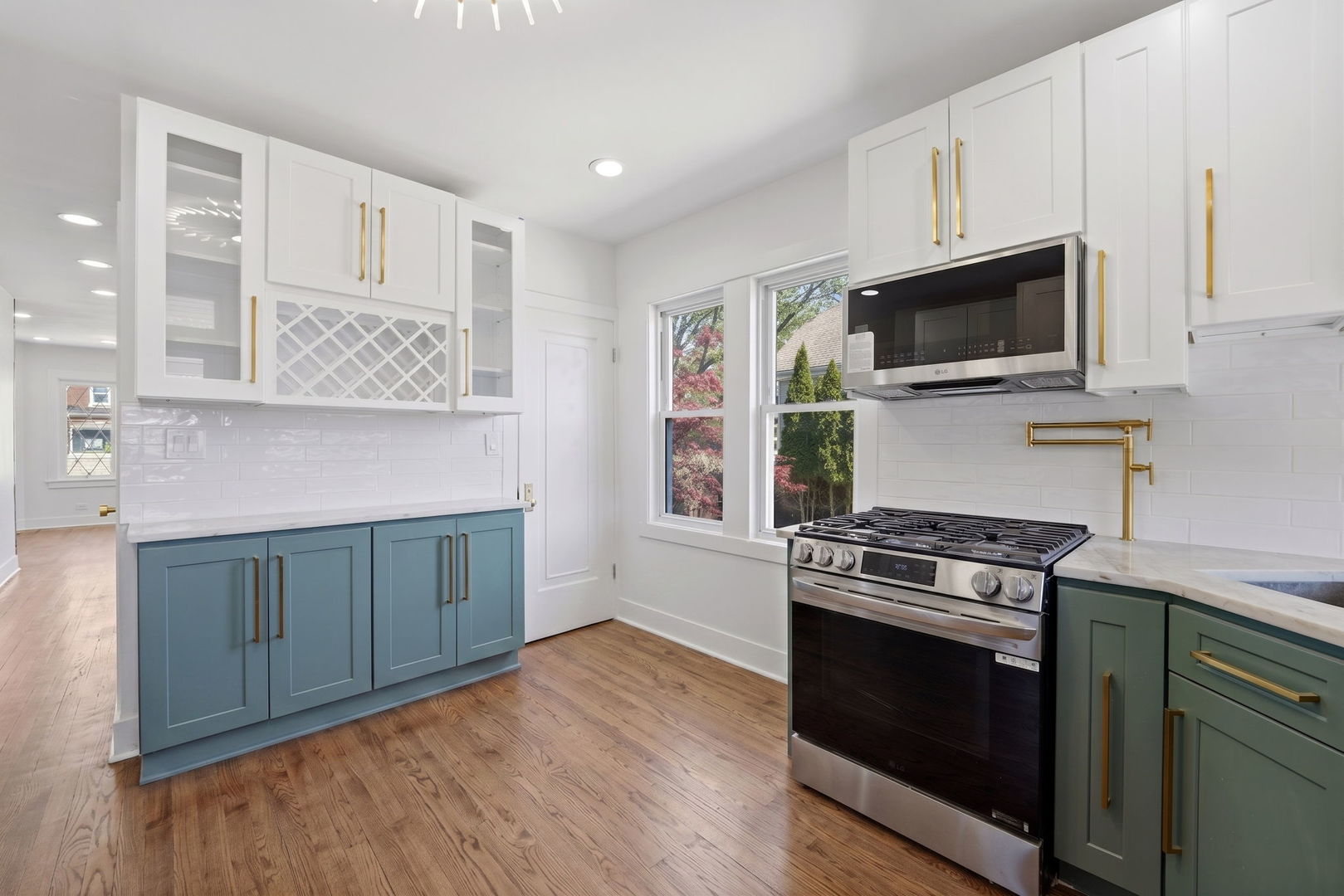 5853 West Newport Avenue Chicago IL 60634
