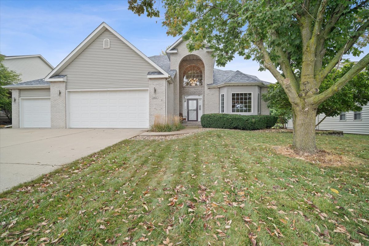 1911 Gailey Lane Bloomington IL 61704