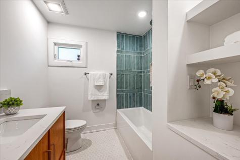 1077 Green Bay Road Glencoe IL 60022