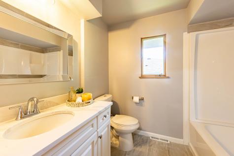 828 Tamarack Lane Rockford IL 61107