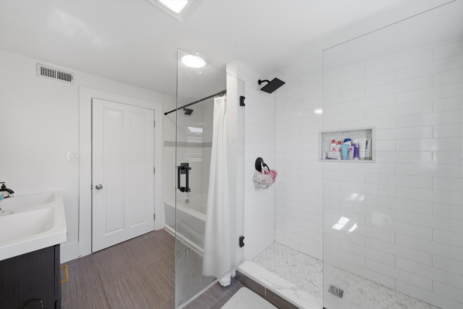6126 West Roscoe Street Chicago IL 60634