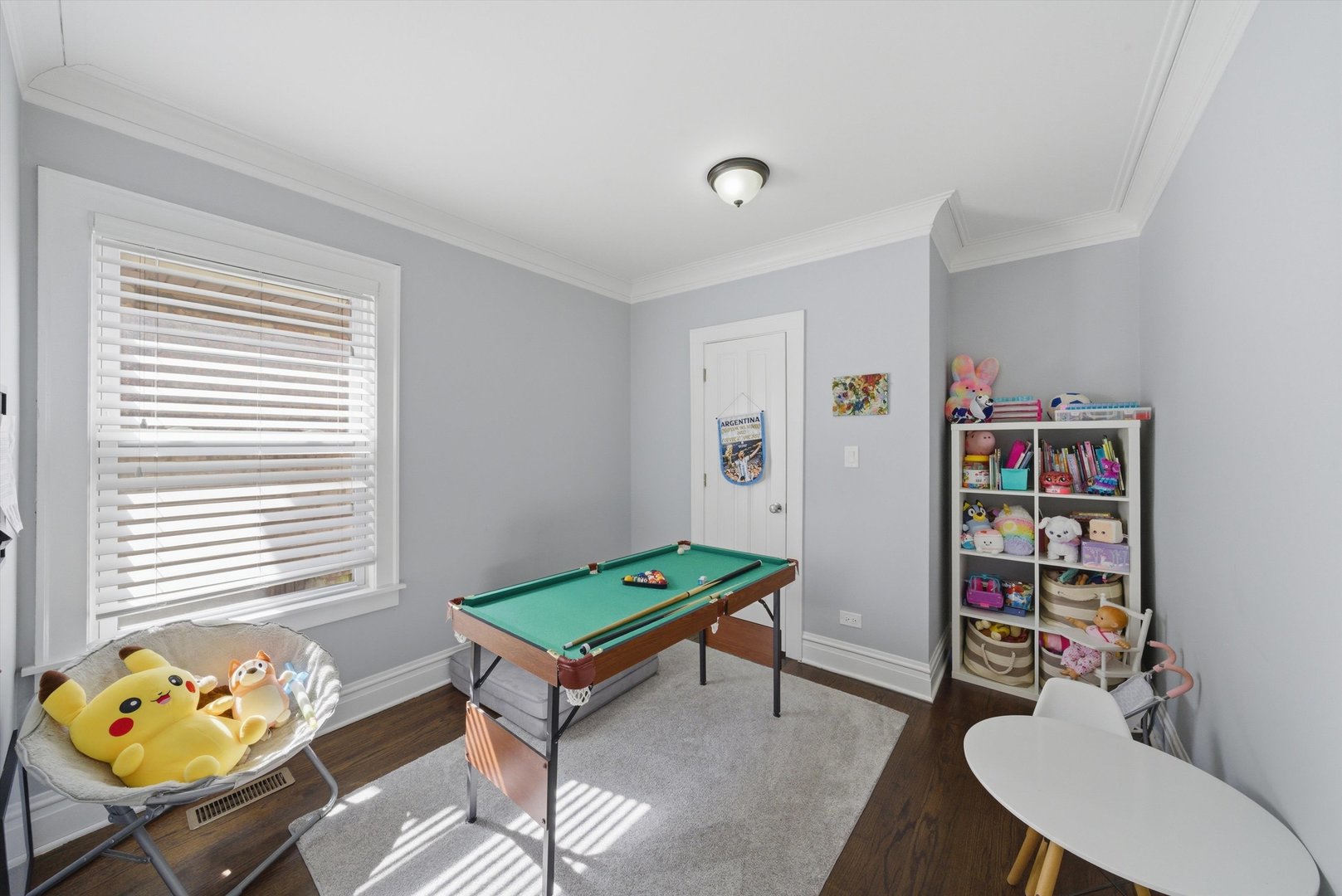 6126 West Roscoe Street Chicago IL 60634