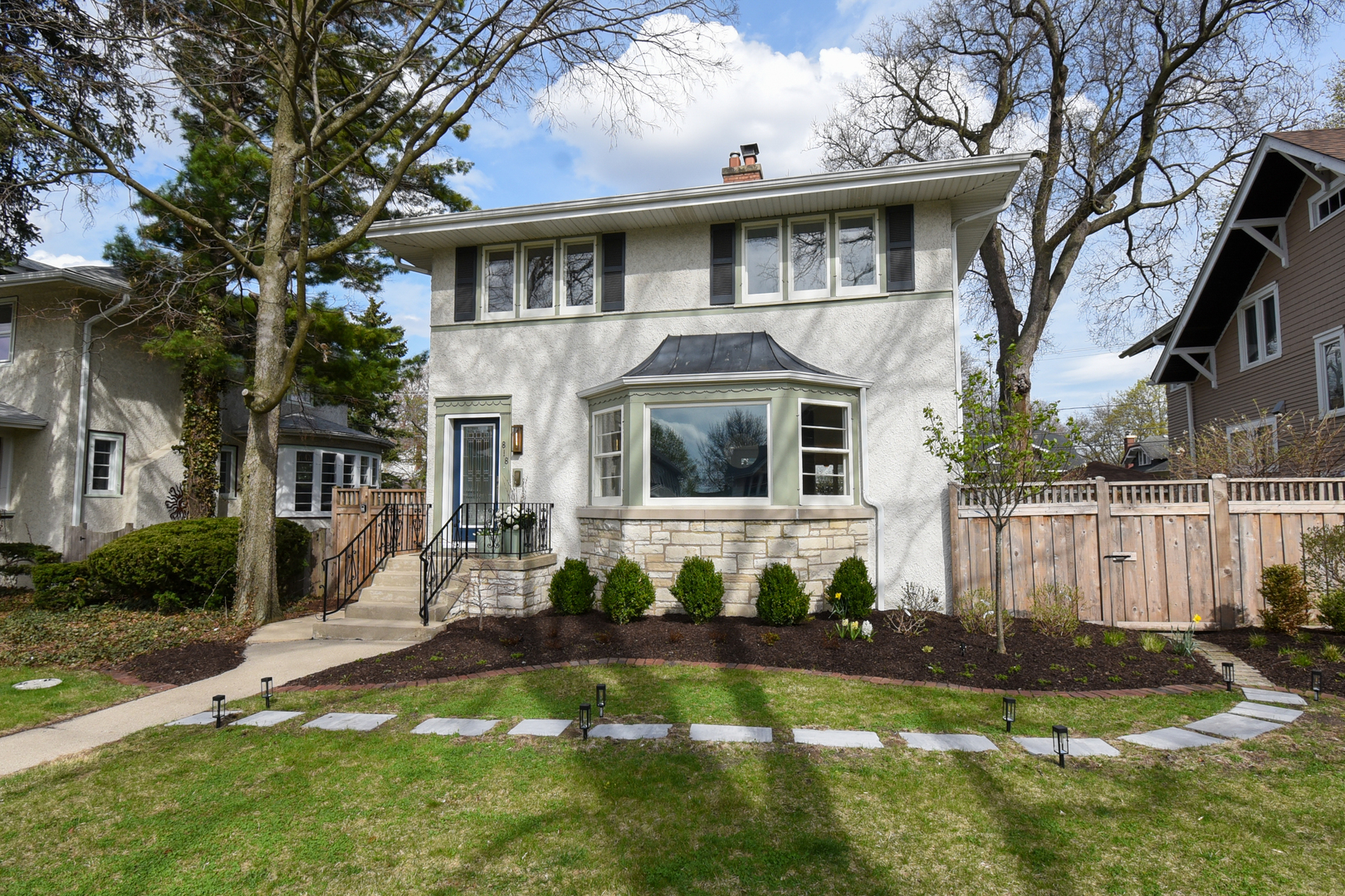 818 North Euclid Avenue Oak Park IL 60302