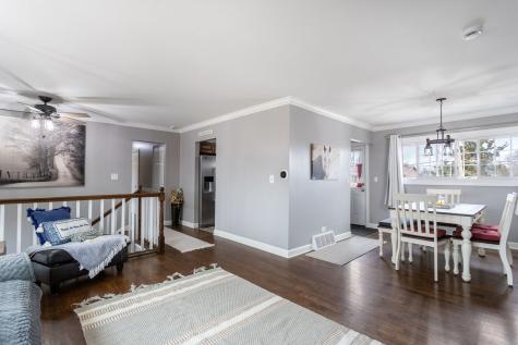 2208 Hiawatha Parkway Woodridge IL 60517