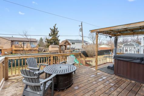 2208 Hiawatha Parkway Woodridge IL 60517