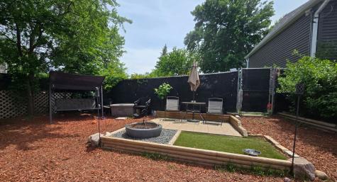 2208 Hiawatha Parkway Woodridge IL 60517