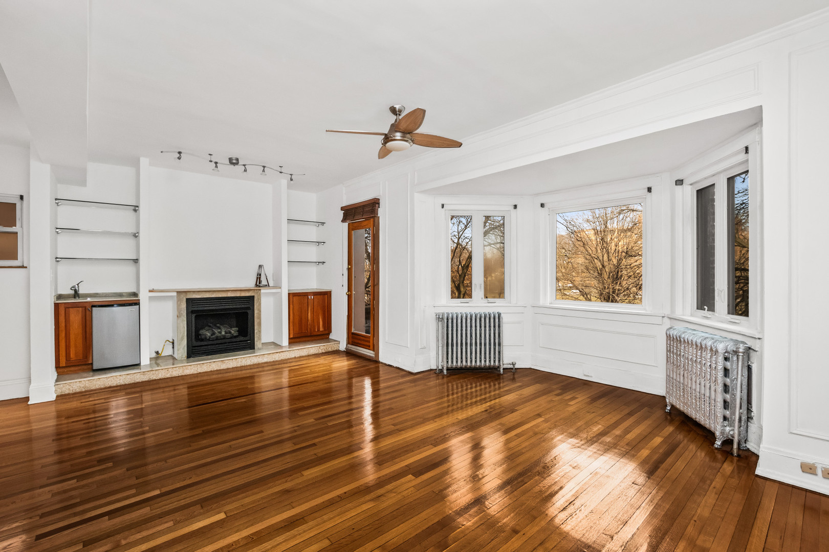 823 East Drexel Square Chicago IL 60615