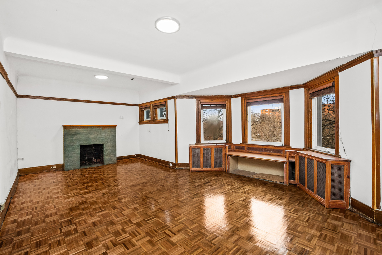 823 East Drexel Square Chicago IL 60615