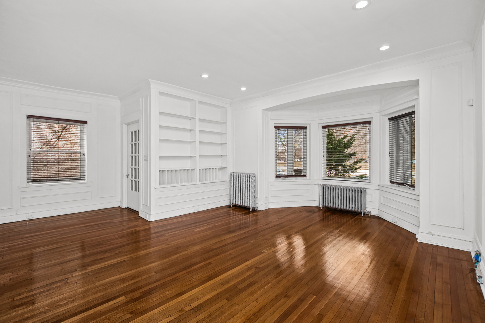 823 East Drexel Square Chicago IL 60615